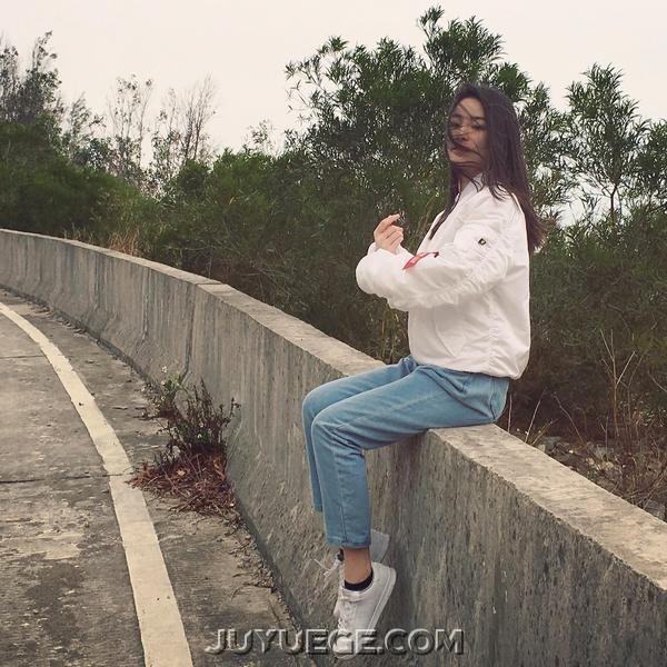 姚晓棠《大湖月色》[FLAC/MP3]夸克网盘下载